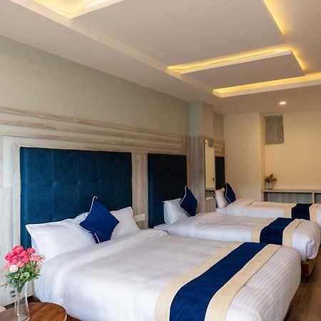 Hotel Adam Pokhara Eksteriør billede