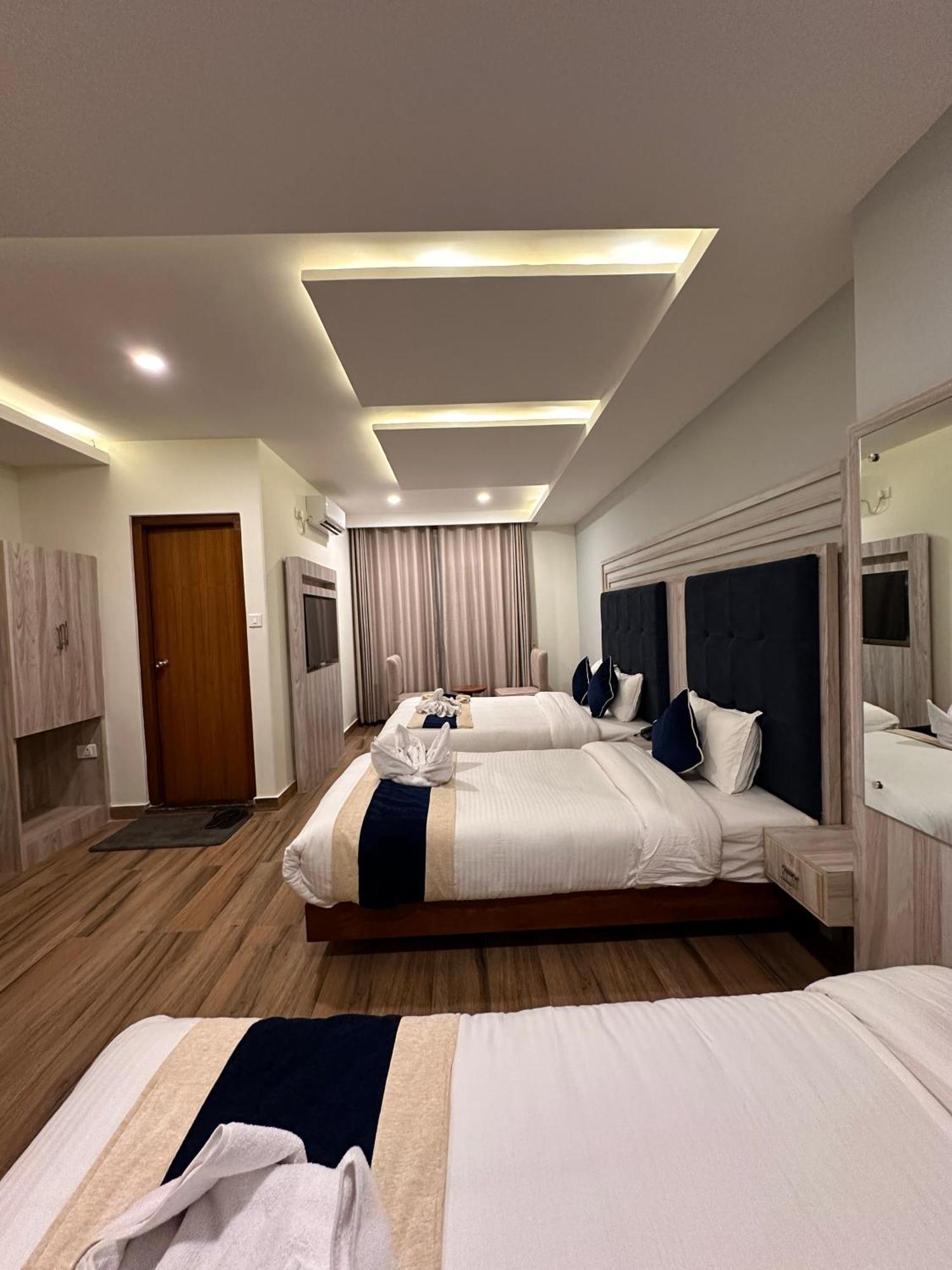 Hotel Adam Pokhara Eksteriør billede