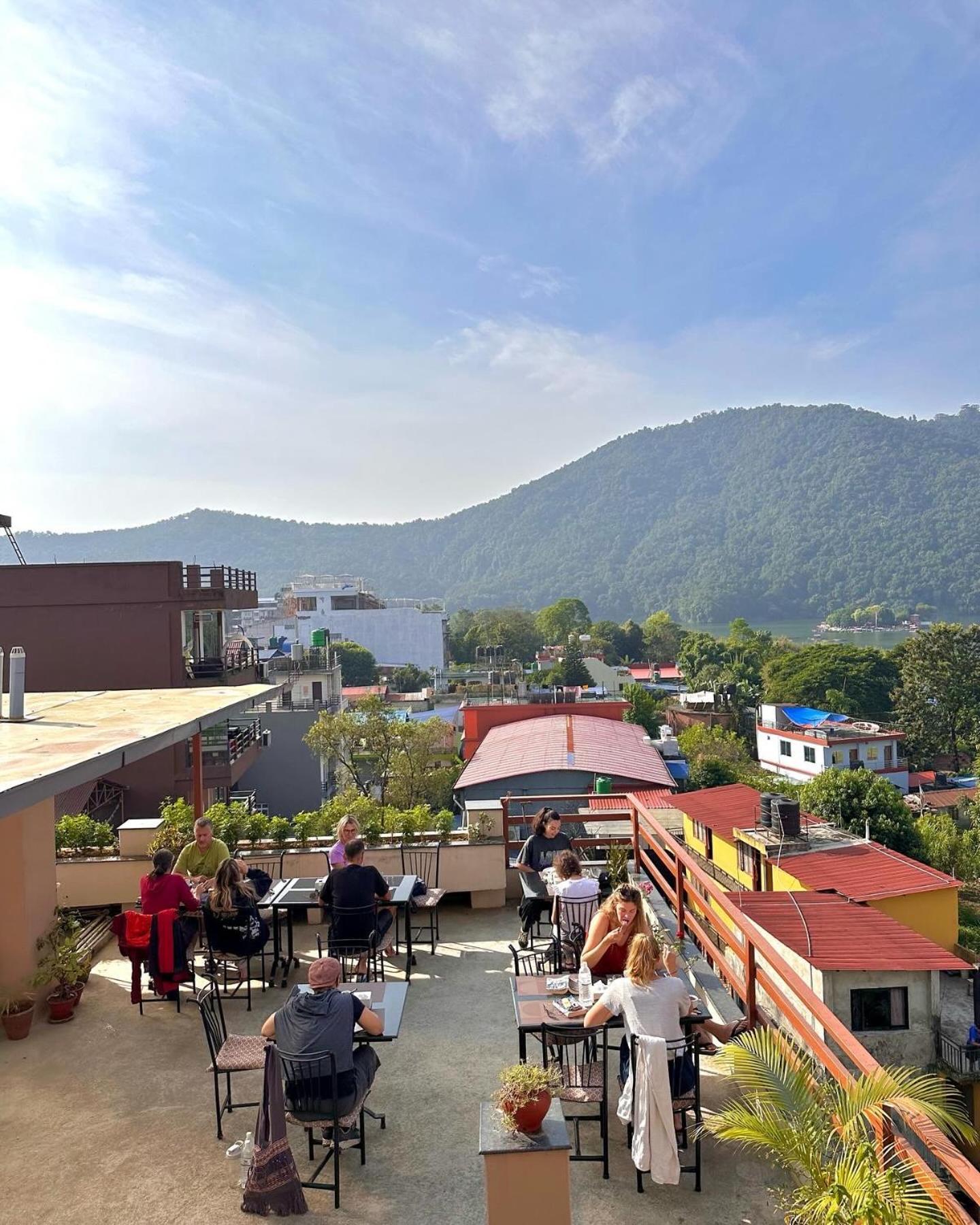 Hotel Adam Pokhara Eksteriør billede