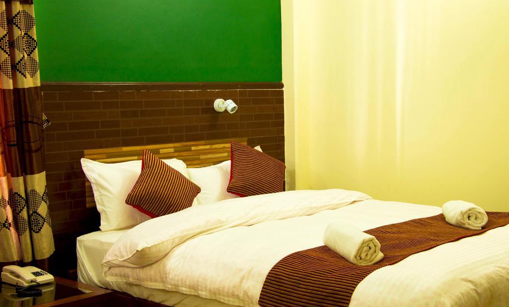 Hotel Adam Pokhara Værelse billede